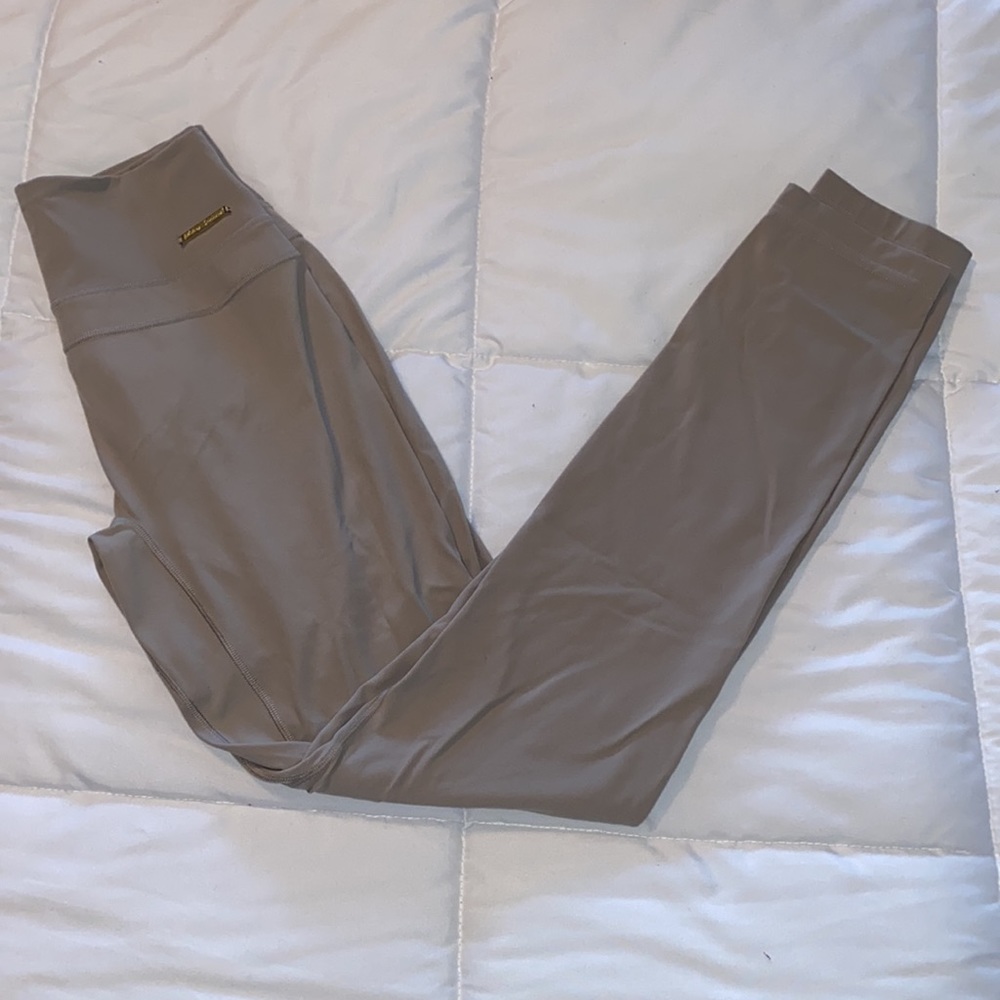 Whitney Simmons Gymshark leggings